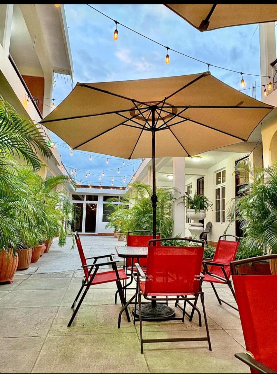 Hotel El Reformador Puerto Barrios Dış mekan fotoğraf