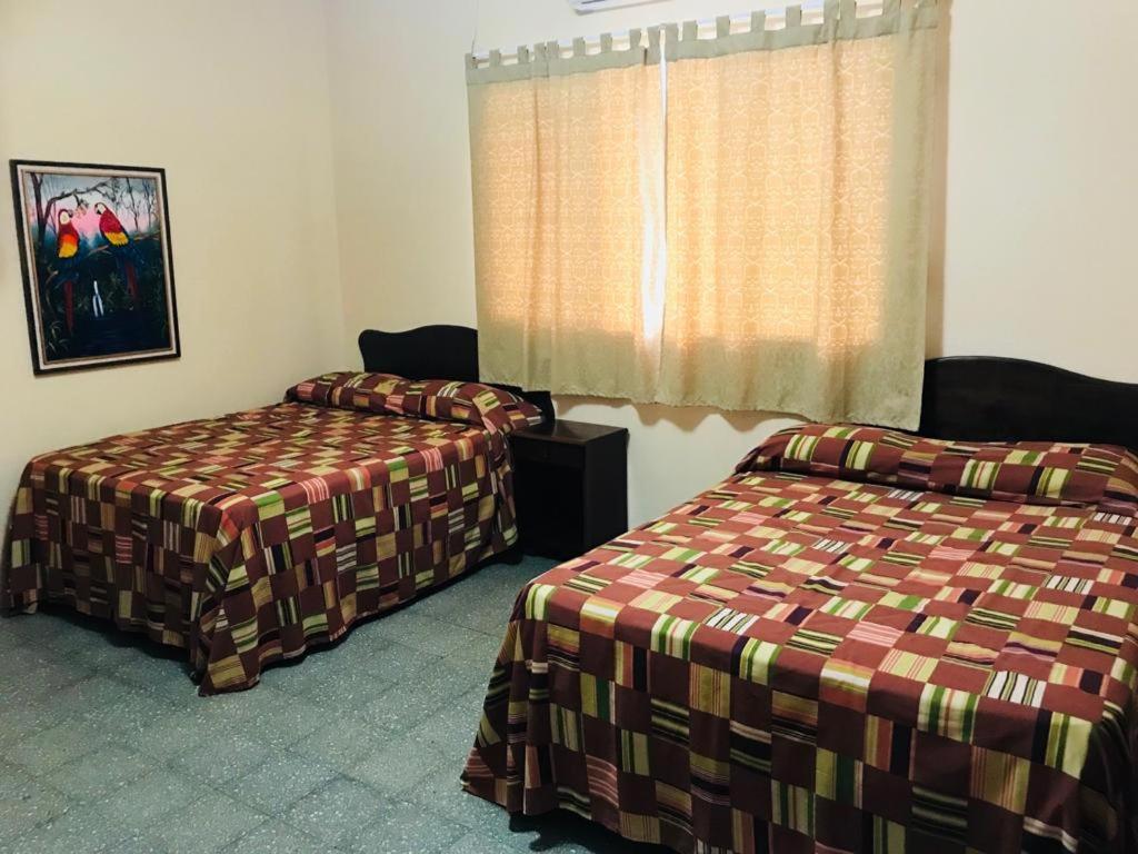 Hotel El Reformador Puerto Barrios Dış mekan fotoğraf