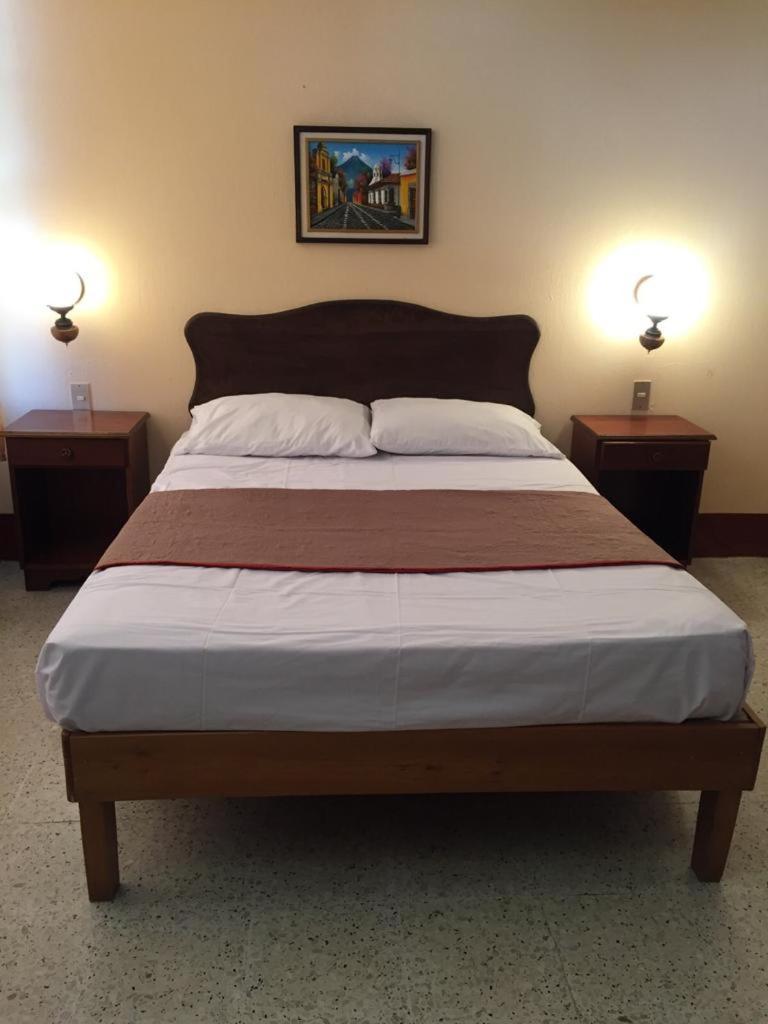 Hotel El Reformador Puerto Barrios Dış mekan fotoğraf