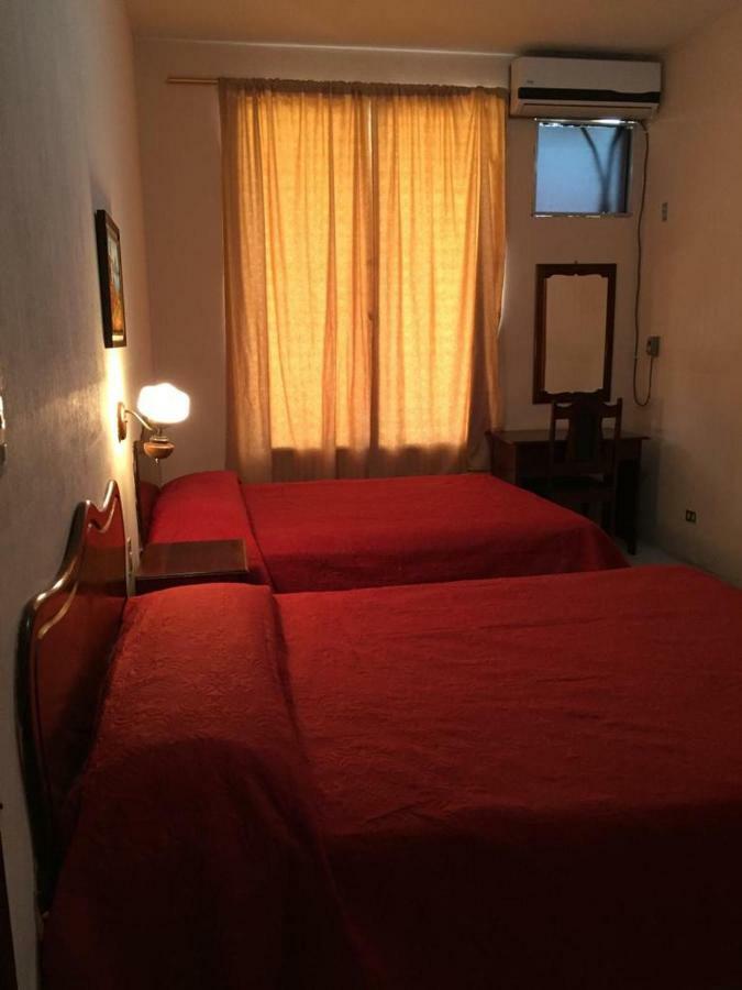 Hotel El Reformador Puerto Barrios Dış mekan fotoğraf